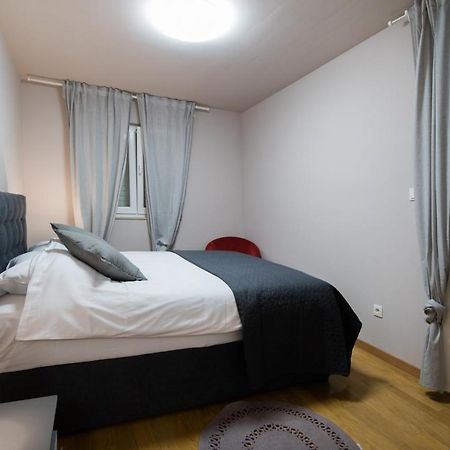 Brand New Aparment With Sea View & Swimming Pool At Ciovo - Villa Fiorentini Trogir Extérieur photo
