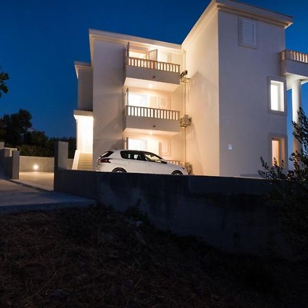 Brand New Aparment With Sea View & Swimming Pool At Ciovo - Villa Fiorentini Trogir Extérieur photo