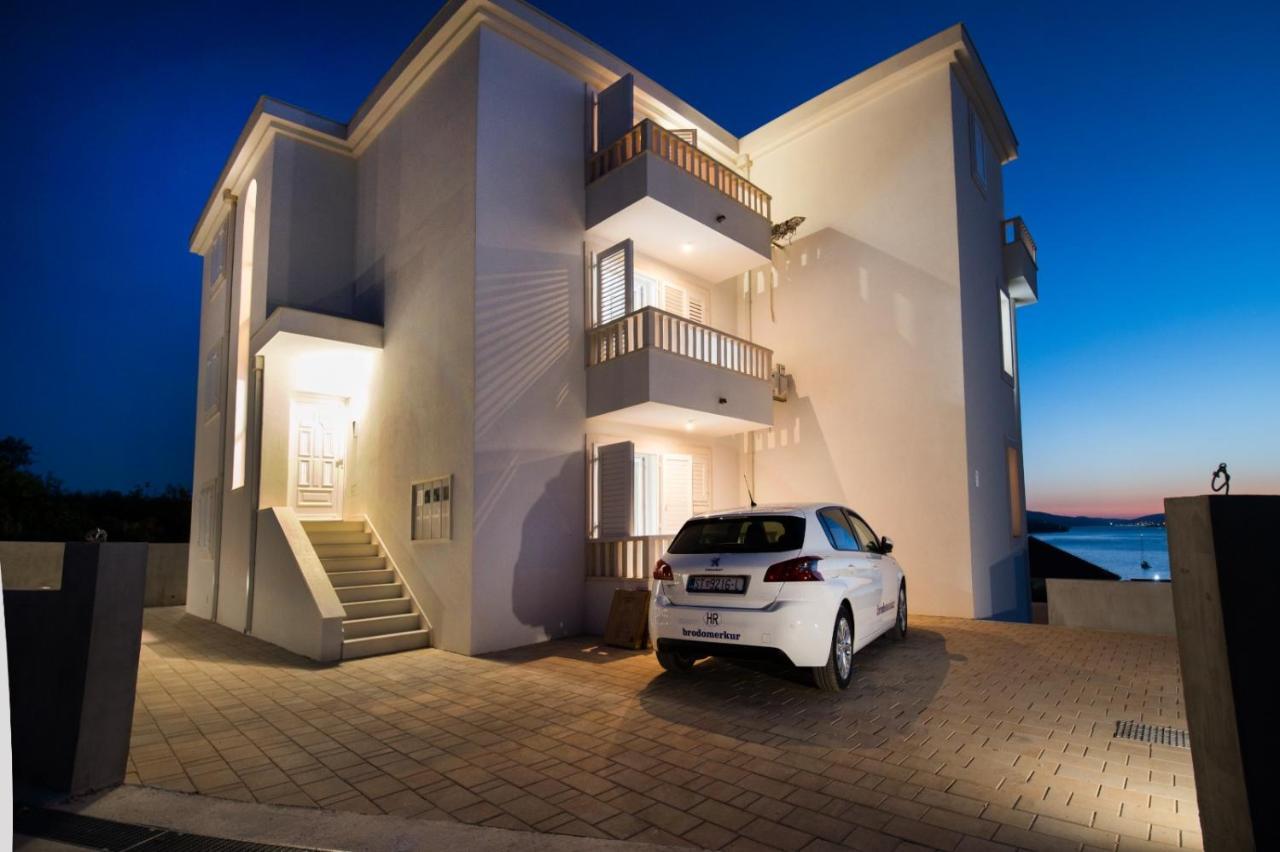 Brand New Aparment With Sea View & Swimming Pool At Ciovo - Villa Fiorentini Trogir Extérieur photo