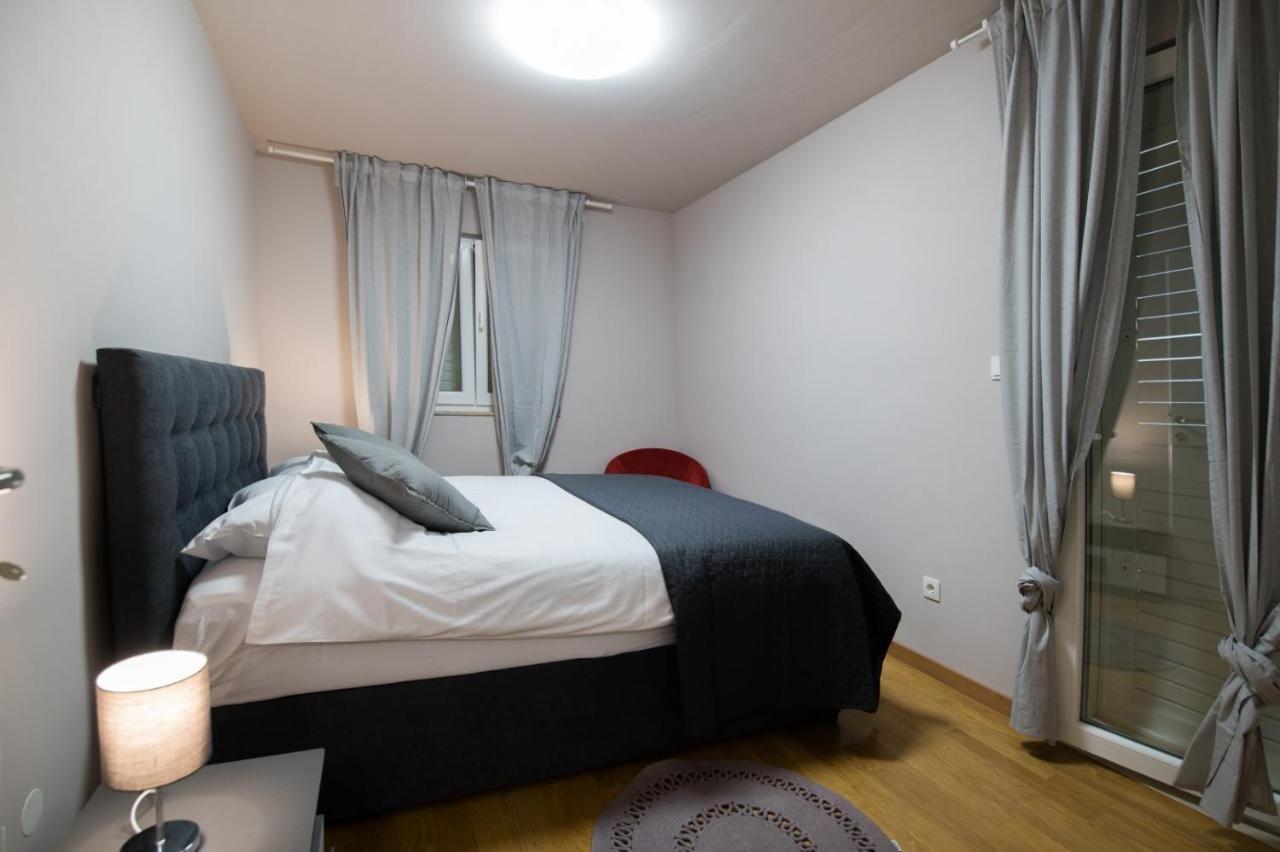 Brand New Aparment With Sea View & Swimming Pool At Ciovo - Villa Fiorentini Trogir Extérieur photo
